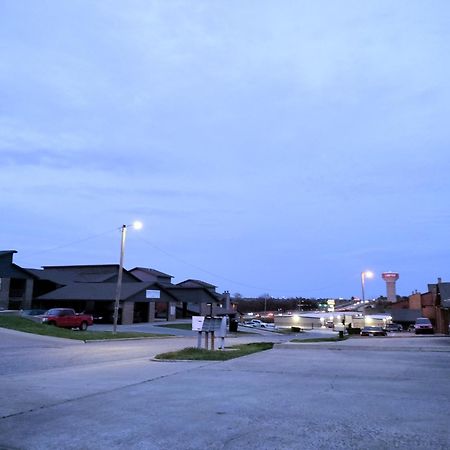 Golden Sunflower'S Apt B1 Lawton Exterior foto